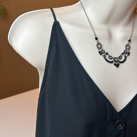 🖤LOFT BLACK SLIGHTLY SHEER V NECK TOP WITH BUTTONS SIZE LARGE - Picture 8 of 13